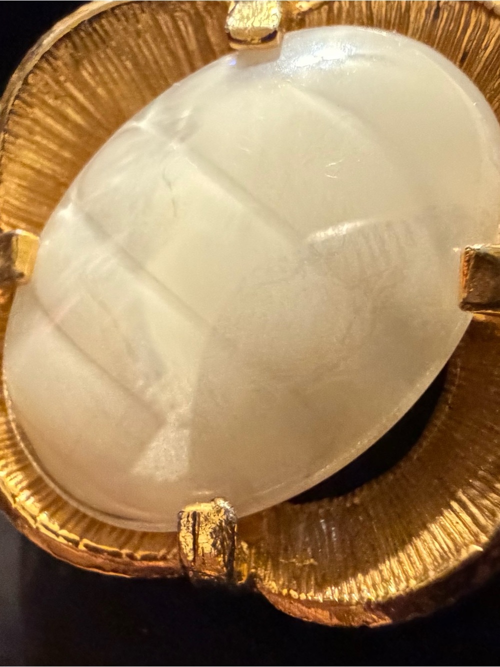 Vintage Gold Tone Milky White Cabochon Statement Bracelet Ornate Chunky 8” - Picture 8 of 16